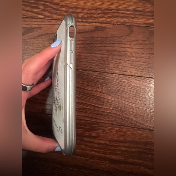 Disney world D-Tech Cinderella castle IPhone Otterbox case - Picture 3 of 7